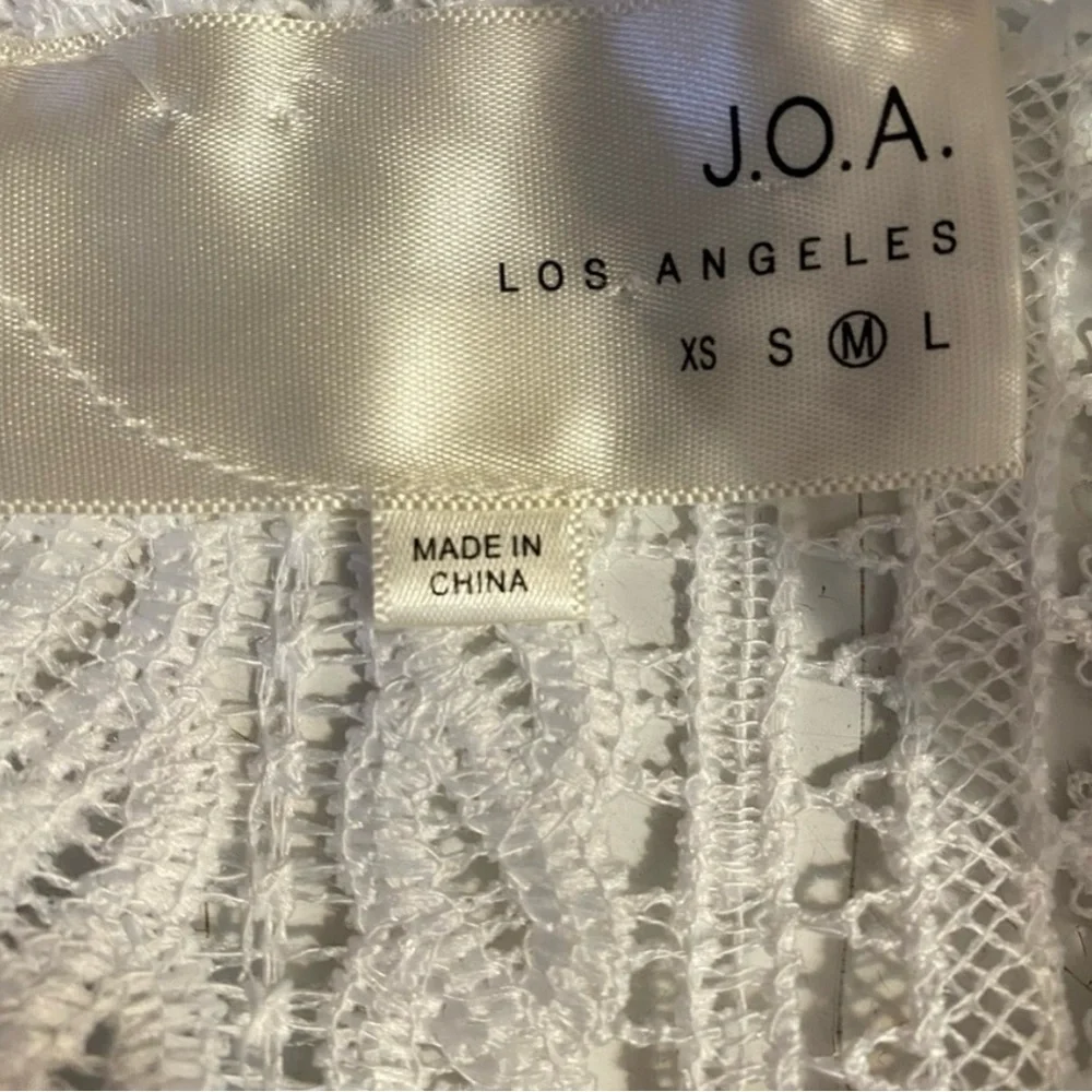 J.O.A. White Lace Blouse - Picture 6 of 7
